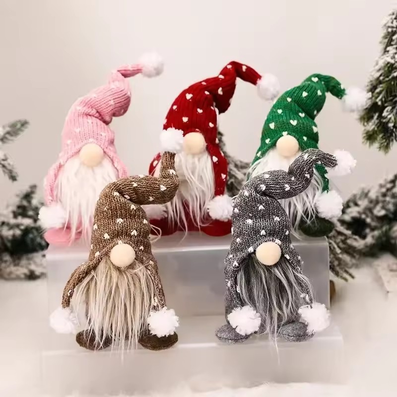 Home Bargains - Noel Cücesi Peluş Noel Baba Bebek,